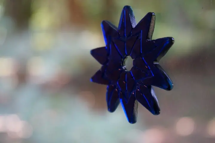 The Sun Tracker helps you track the Sun. It works as an indoor sundial that lets you decode the secrets of the motions of the Sun and Earth. It can track the Earth's rotation and orbit around the Sun.